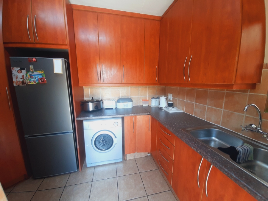 To Let 3 Bedroom Property for Rent in Miederpark North West